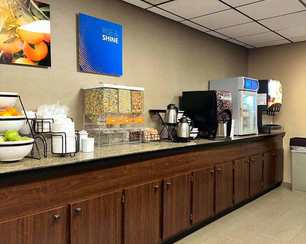 Comfort Inn Arlington Boulevard Falls Church Restaurant foto